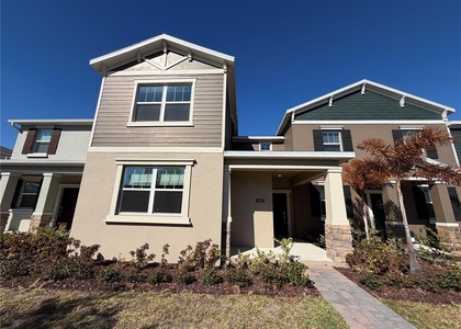1609 Cross Prairie Parkway - Photo 1