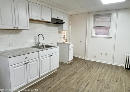 416 W Lackawanna Avenue - Photo 1