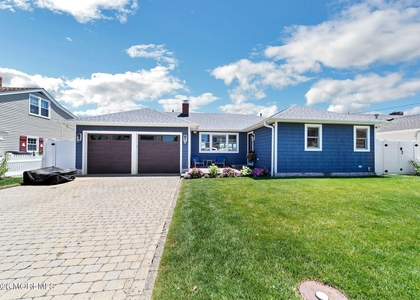 347 Bay Lane - Photo 1