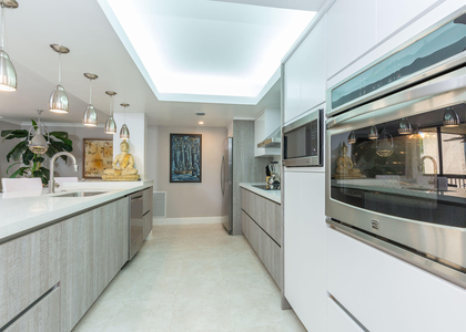 2455 Lindell Boulevard - Photo 1