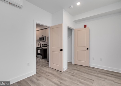 715 W Cumberland Street - Photo 1