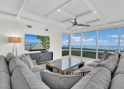 7515 Pelican Bay Boulevard - Photo 1