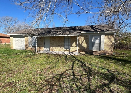 224 Stuart Street - Photo 1