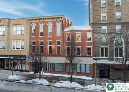 109 S Centre Street - Photo 1