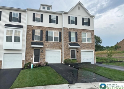 7620 Clayton Avenue - Photo 1