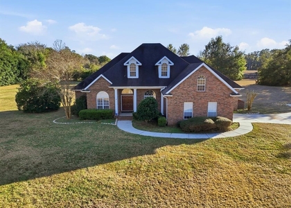 14313 Nw 60th Avenue - Photo 1