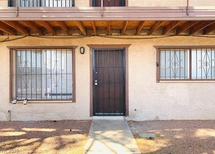 595 S Royal Crest Circle - Photo 1