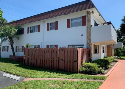 206 Sw 1st Street - Photo 1