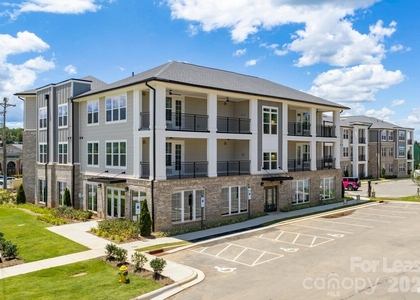 15400 Statesville Road - Photo 1