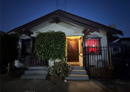 625 E 6th - Photo 1
