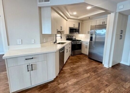 7660 Beverly Boulevard - Photo 1