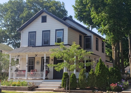 201 Lake Avenue - Photo 1