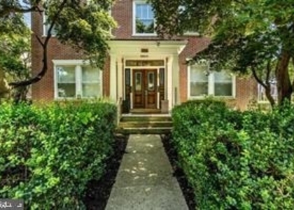 537 S Walnut Street - Photo 1