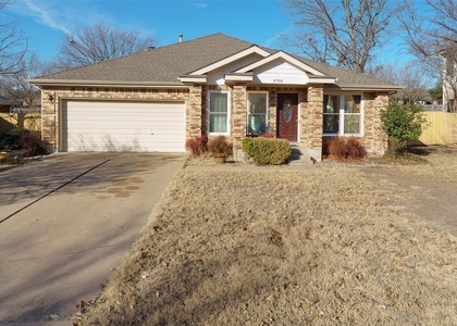 6700 Carisbrooke Ln - Photo 1