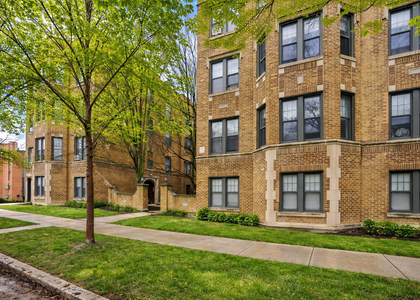 3610 N Claremont Avenue - Photo 1
