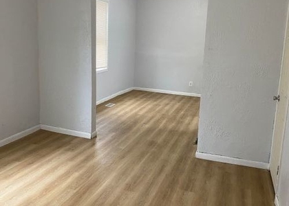 11809 S Lafayette Avenue - Photo 1