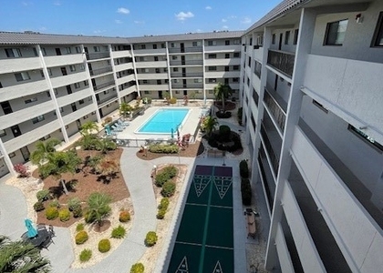 2121 Collier Avenue - Photo 1