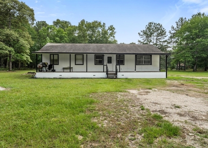 541 Trails End Drive - Photo 1