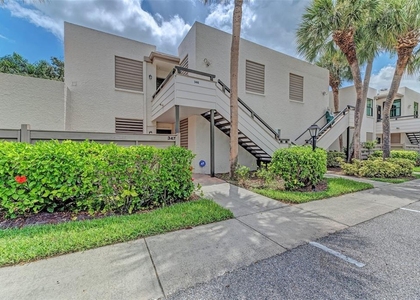 346 Springdale Drive W - Photo 1