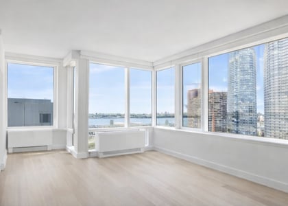 West 38th Street, New York, NY - Photo 1