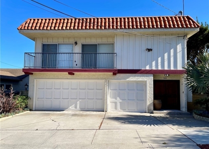 551 W 40th - Photo 1