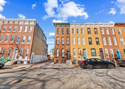 412 E Lanvale Street - Photo 1
