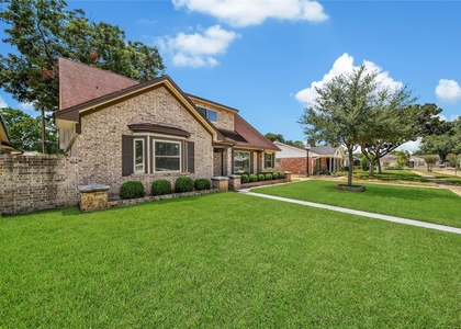 9411 Roos Road - Photo 1
