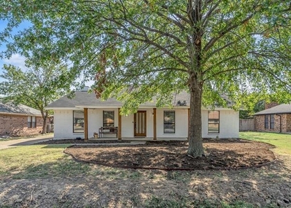 2611 Boulder Drive - Photo 1