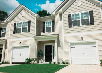 525 Wayforth Road Nw - Photo 1