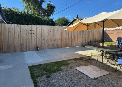 6439 1/2 Graves Avenue - Photo 1