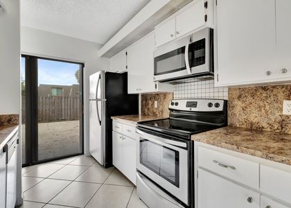 311 3rd Way - Photo 1