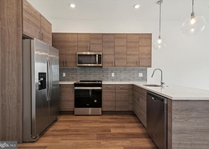 5545 Pulaski Avenue - Photo 1