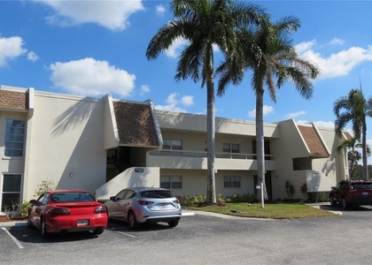 7193 W Country Club Drive N - Photo 1