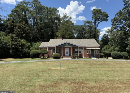 998 Highland Circle Se - Photo 1
