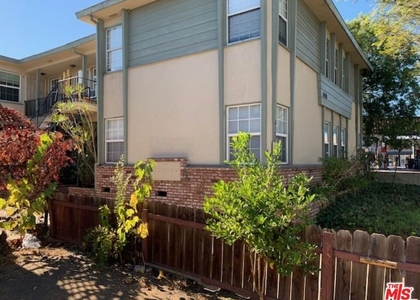 6128 Cashio Street - Photo 1