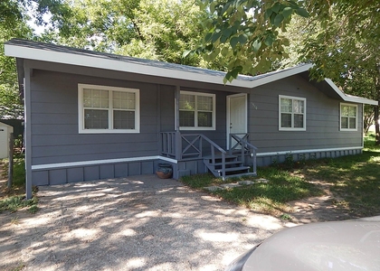 1510 Gordon St St - Photo 1