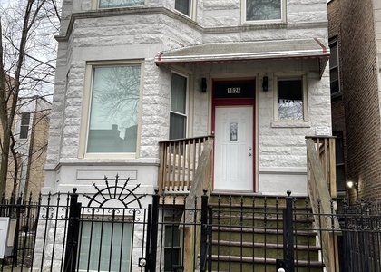 1826 S Hamlin Avenue - Photo 1