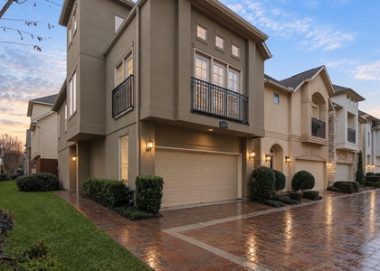 1303 Sherwood Point Lane - Photo 1