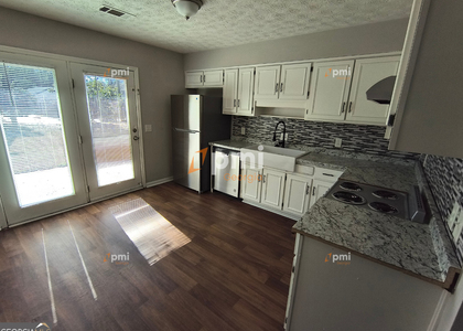 102 Peachtree Court - Photo 1