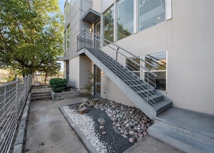 959 W Bluff Street - Photo 1