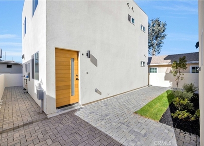 10905 Dalerose - Photo 1