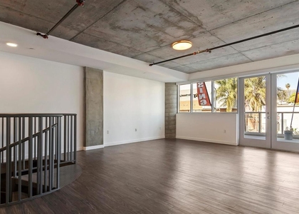 5750 Hollywood Boulevard - Photo 1