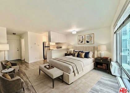 5805 W 8th Street - Photo 1