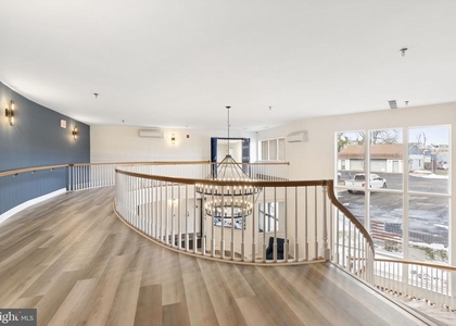 7040 Oxford Avenue - Photo 1