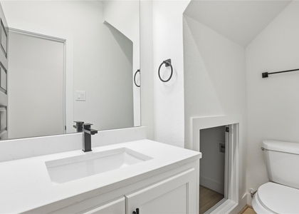 712 Delano Street - Photo 1
