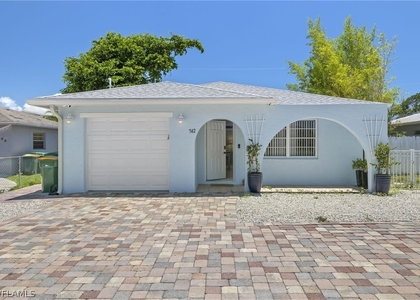 742 111th Avenue N - Photo 1