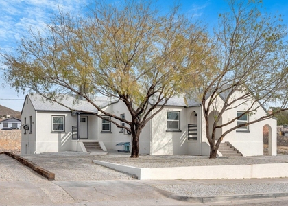 2404 N Kansas Street - Photo 1