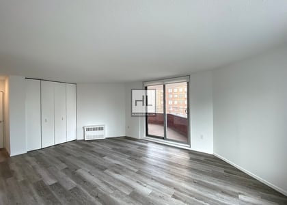Second Avenue - Photo 1