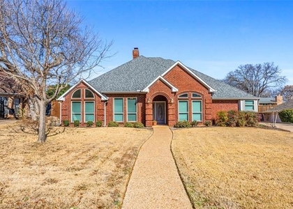 2942 Woodland Hills Drive - Photo 1