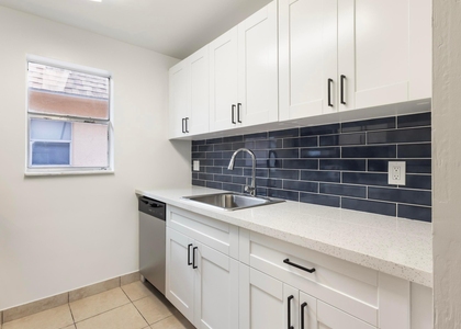 450 Sw 2nd Avenue - Photo 1